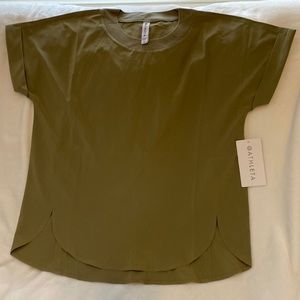 New Athleta Zephyr Tee 2.0 shadow olive size S